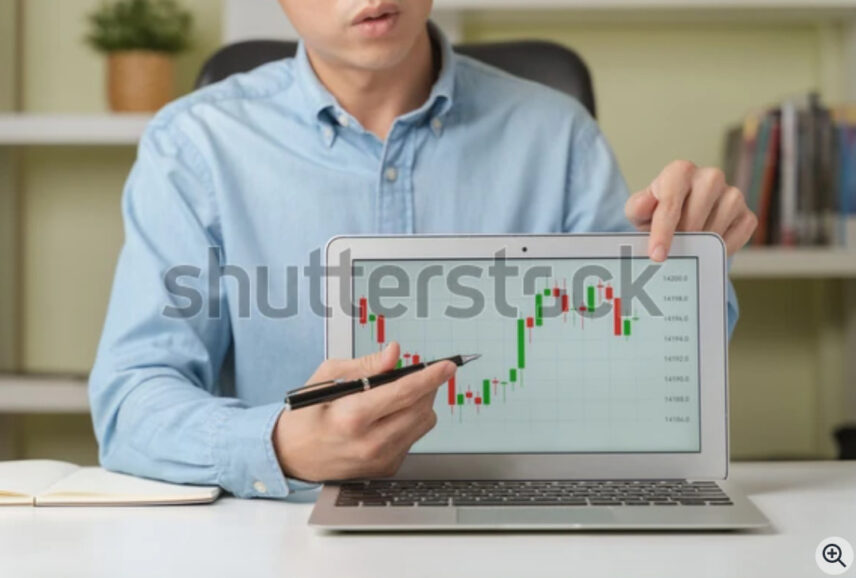 Krüptospetsialisti investeerimistarkus: märgi hoolikalt üles sooritatud tehinguid ja püüa pidevalt oma strateegiat täiustada. (c) Foto: Shutterstock